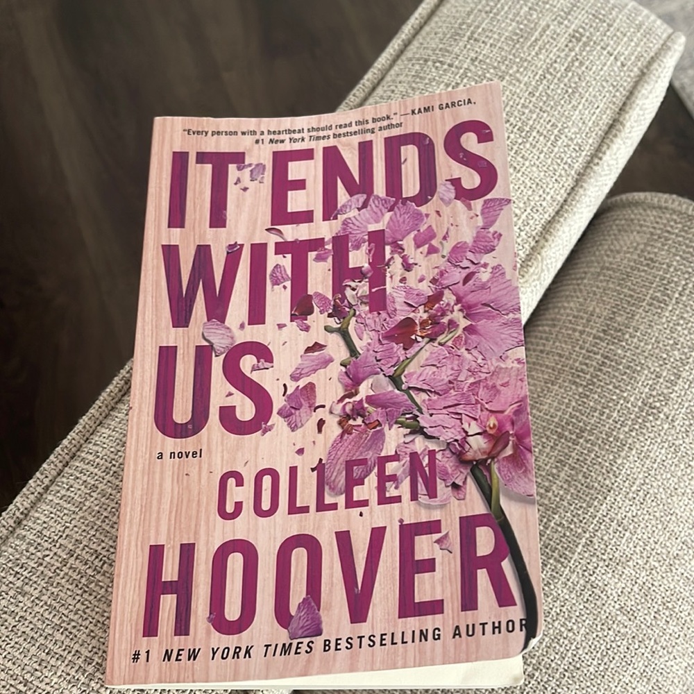 It Ends With Us - Colleen Hoover